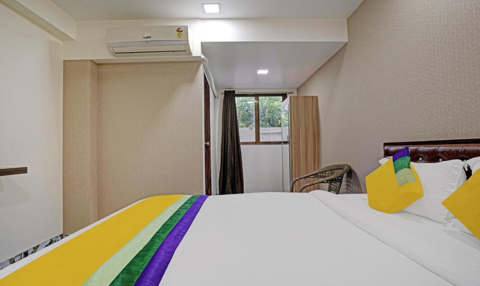 Glitz Hotels Golden Birds - Mahape, Navi Mumbai Exterior foto